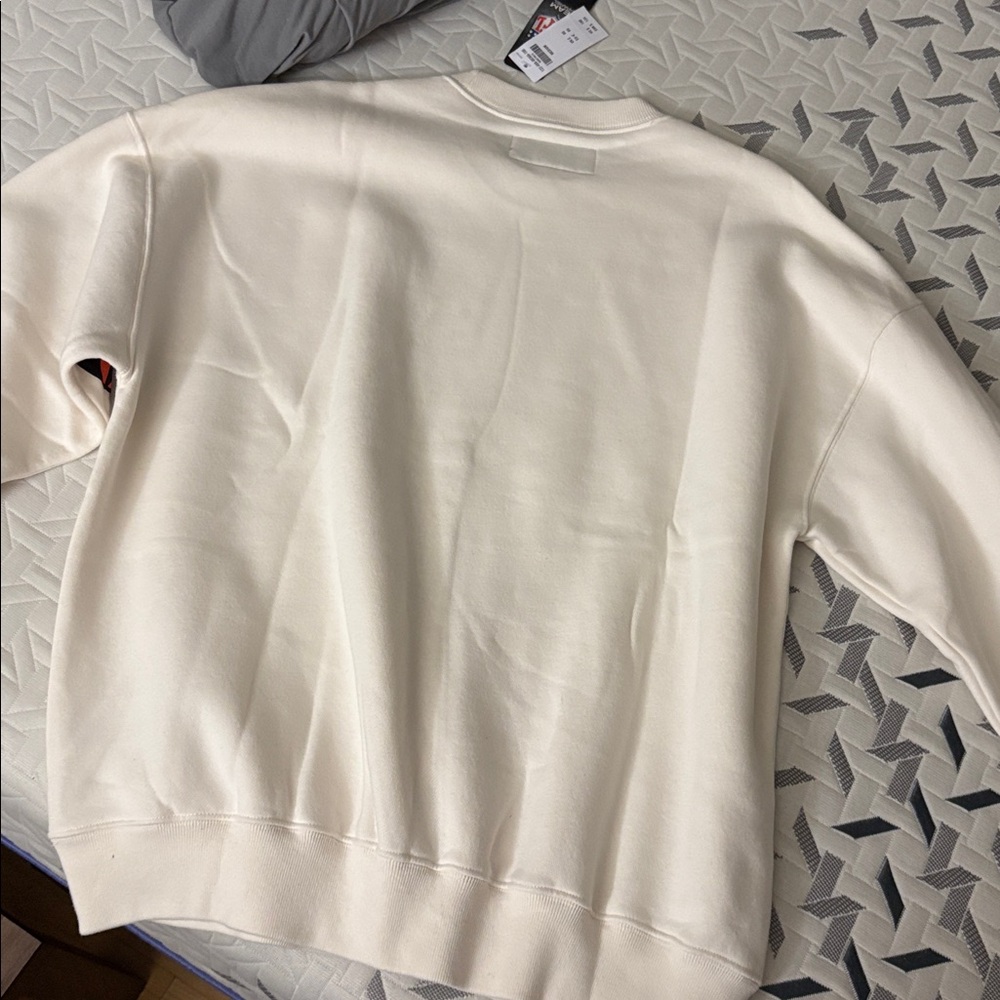 Abercrombie & Fitch NFL Bengals crewneck sweater - Picture 4 of 4